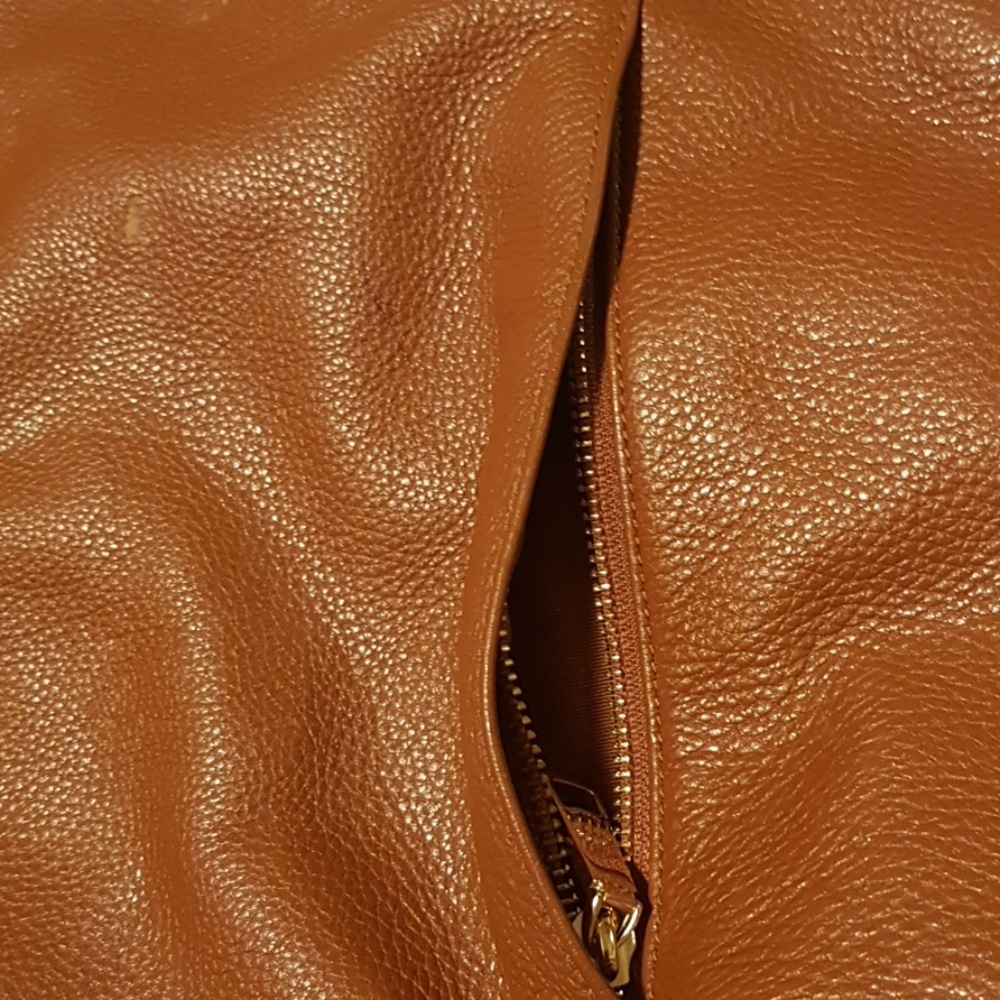 Coach Crossbody - Picture 7 of 8